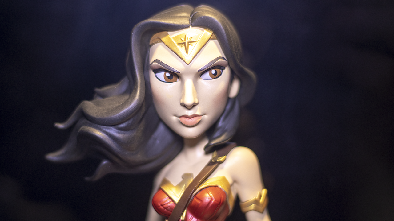 cryptozoic wonder woman statue