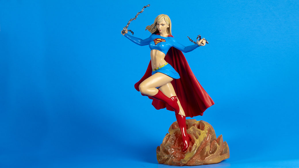 DIAMOND SELECT TOYS DC Gallery Supergirl PVC Figure